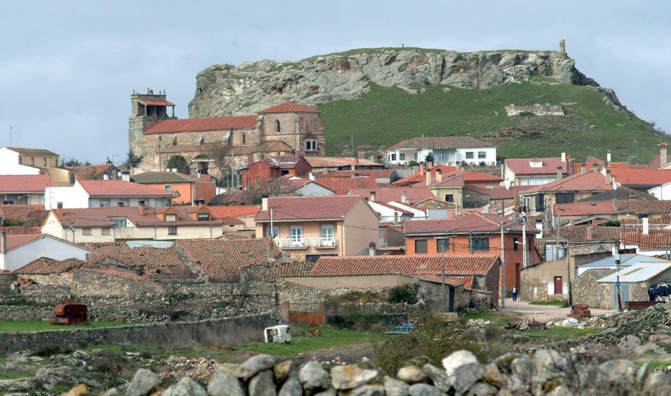 Castillo de Peñausende (restos), Spain